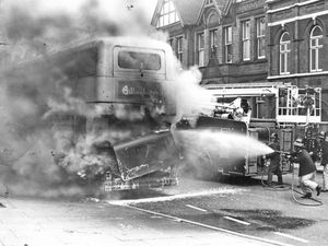 Supporting image for story: The long hot summer of 1976: 22 sweltering pictures from drought in the West Midlands that put our 2025 heatwave in the shade