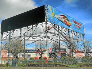 Supporting image for story: Crashes toll on M6 motorway tops 90 near huge Walsall advert