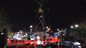 The blockade could be seen outside of the fulfilment centre in Rugeley. Photo: Extinction Rebellion Midlands