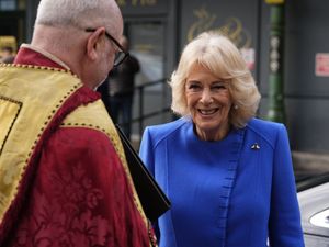 Supporting image for story: Queen arrives for memorial service celebrating Jilly Cooper’s life