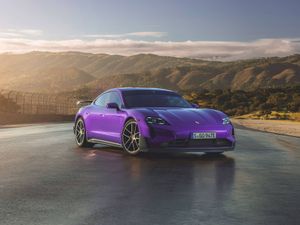 Supporting image for story: Porsche unveils its fastest road-going car ever with nearly 1,100 bhp