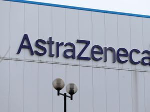 Supporting image for story: Covid vaccine trial paused after side-effect reported in UK patient