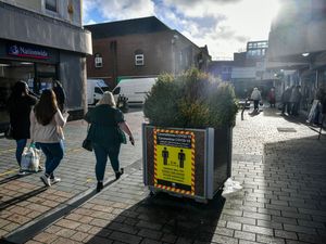 Supporting image for story: Covid variants could see Wales’ pandemic progress ‘going backwards’