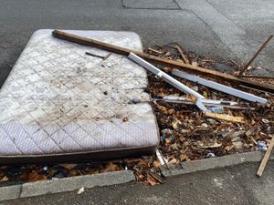 A dumped mattress in Selly Oak, Birmingham on Wednesday, September 10. Credit: Alexander Brock. Permission for use for all LDRS partners.