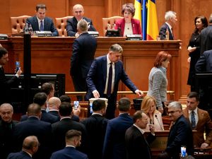 Supporting image for story: New pro-European coalition approved in Romania amid period of political turmoil