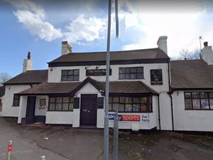 Supporting image for story: Fire crews called to blaze at derelict Rowley Regis pub