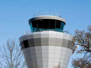 Supporting image for story: Airlines battle to recover operations after air traffic control glitch