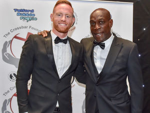Supporting image for story: Bruno is a knockout at sporting dinner