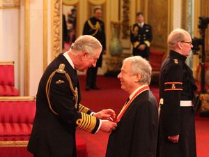 Supporting image for story: Pianist Sir Andras Schiff withdraws from Proms after breaking his leg