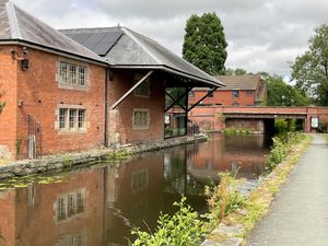 Welshpool Library returning to expanded Y Lanfa