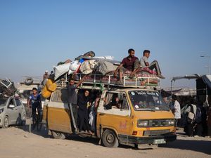 Supporting image for story: Israeli troops launch new assault into Gaza’s Khan Younis