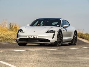 Supporting image for story: Porsche introduces software updates for all Taycan models