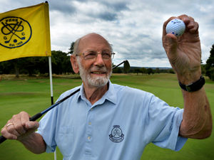 Supporting image for story: Ace Jim Elliott is the toast of Penn