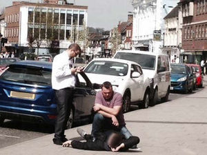 Supporting image for story: Newport store detective wrestles shoplifting suspect to the ground