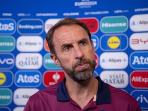 Supporting image for story: England boss Gareth Southgate to resist ‘knee-jerk reaction’ against Slovenia