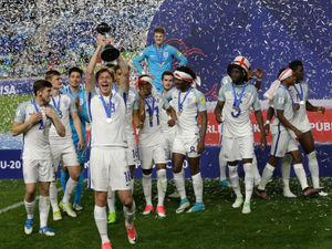 Supporting image for story: Former Shrewsbury Town boss Paul Simpson hails his England world-beaters