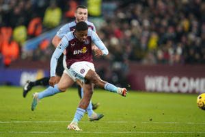 Aston Villa's Leon Bailey scores their side's winning goal
