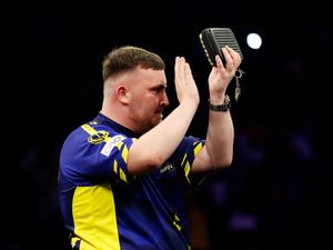 Supporting image for story: Luke Littler hammers Ryan Searle at World Matchplay