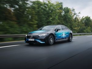 Supporting image for story: Electric Mercedes EQS completes 748-mile trip on one charge with solid-state battery
