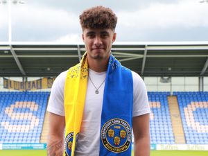 Supporting image for story: Shrewsbury Town goalkeeper Xander Parke earns international call-up