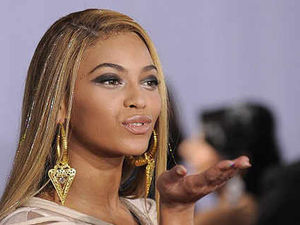 Supporting image for story: Beyonce cleans up at the Grammy Awards