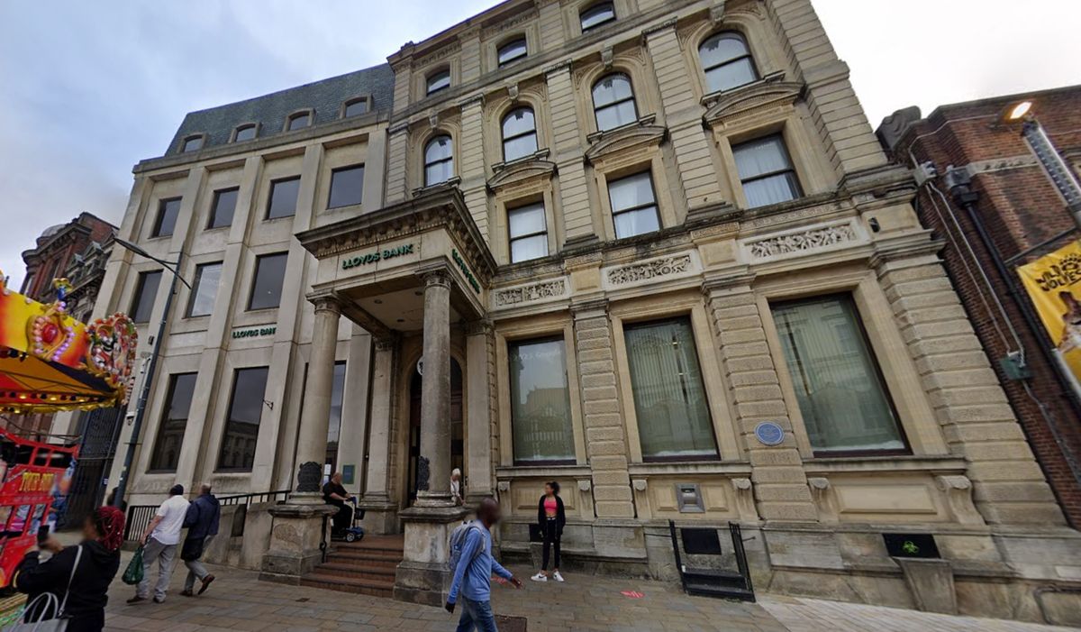 Flats and cafe plan for former bank in Wolverhampton city centre