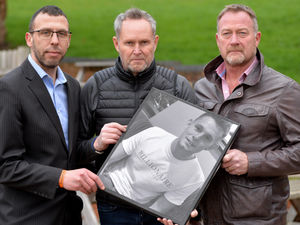 Supporting image for story: Boost for family of young man stabbed in nightclub in push for jury law change