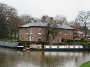 Supporting image for story: Historic canal boat returns to town