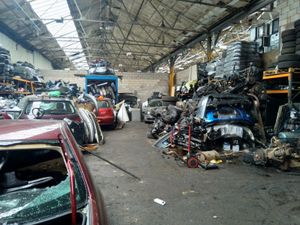Supporting image for story: Police and immigration officers in major raid at Wolverhampton scrapyard