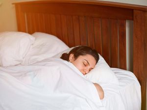 Supporting image for story: Lack of regular bedtime increases risk of heart attack and stroke – research