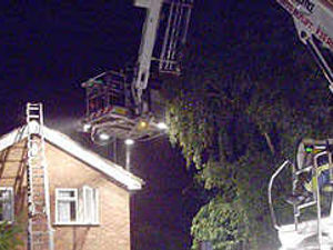 Supporting image for story: Region hit by lightning and storms