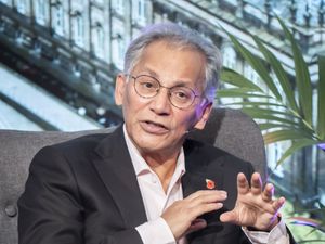 Supporting image for story: BBC chairman Samir Shah says Tim Davie had board’s ‘unanimous’ support