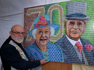 Supporting image for story: Artist puts his stamp on Royal wedding anniversary 