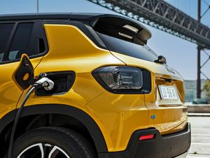 Supporting image for story: Jeep plans electric offensive with new battery-powered models