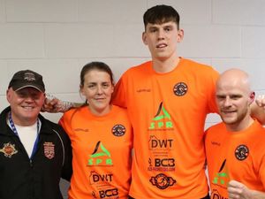 Supporting image for story: Lloyd bounces back with a convincing victory.