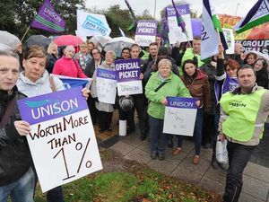 Supporting image for story: Striking ambulance crew leave picket line to attend emergency call