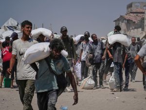 Supporting image for story: Israeli strikes kill 34 in Gaza after some aid restrictions eased