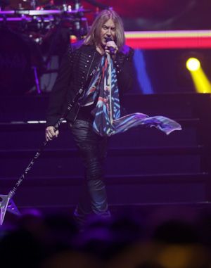 Def Leppard. Pictures by: Andy Shaw