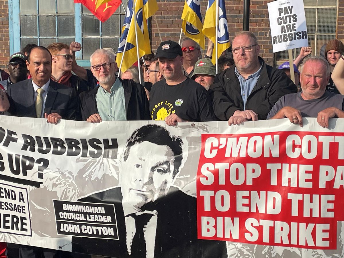 Corbyn throw his weight behind striking Birmingham bin workers