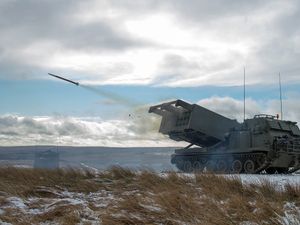 Supporting image for story: Britain to send long-range missiles to Ukraine after Russia hits Kyiv