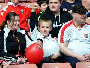 Supporting image for story: Barnsley 3 Walsall 0 - Fan pics