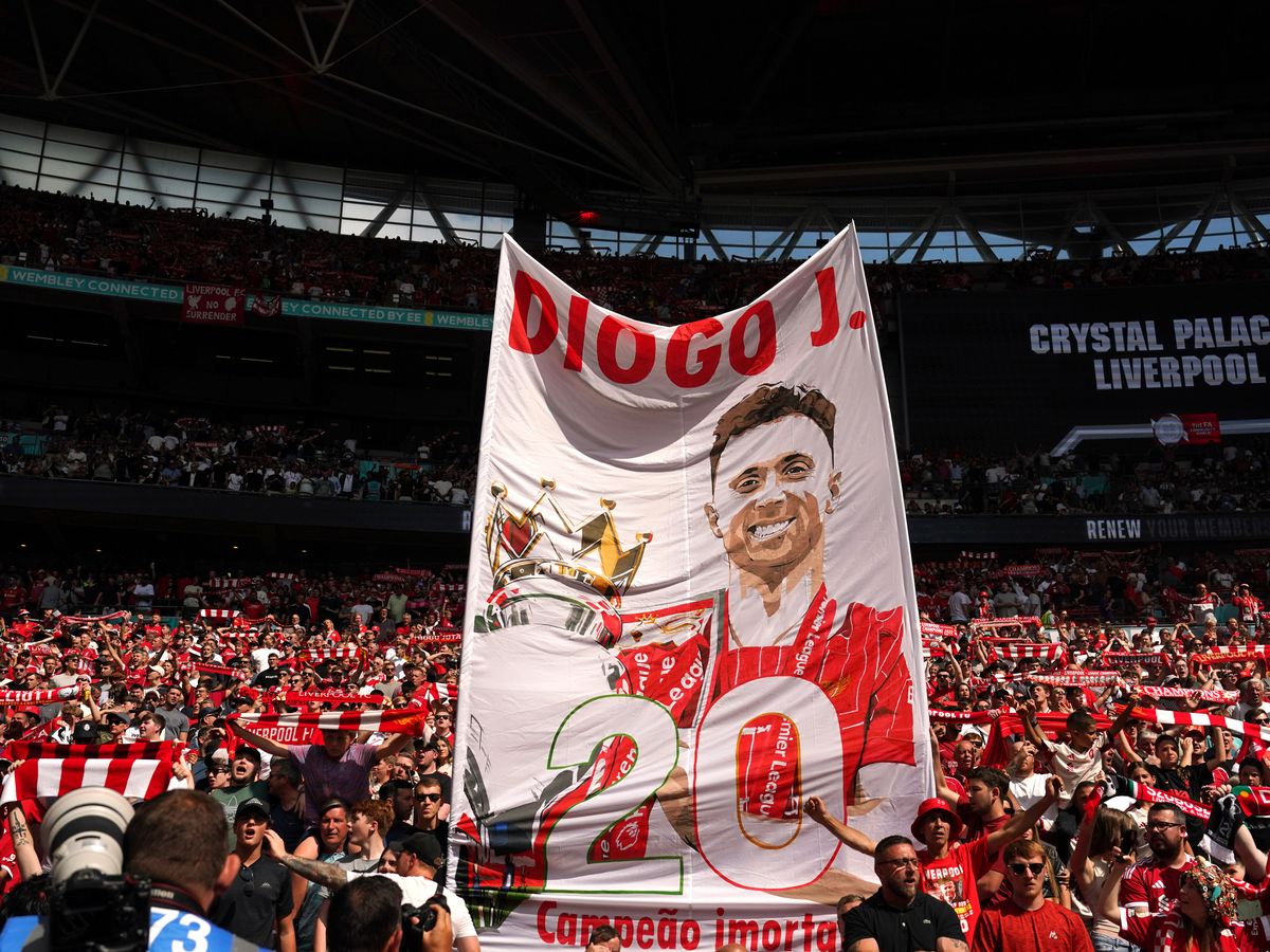 Arne Slot feels no &lsquo;bad intention&rsquo; in Palace fan noise during Diogo Jota tribute