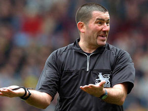 Supporting image for story: Jeff Winter agrees with Wolves in penalty call outrage