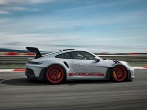 Supporting image for story: What is the new Porsche 911 GT3 RS going up against?