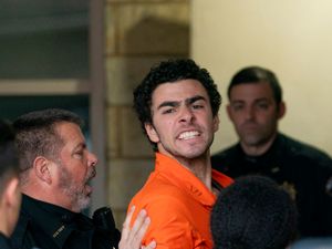 Supporting image for story: Suspect in health insurance boss killing charged with murder as act of terrorism