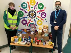 Supporting image for story: School sets up its own foodbank