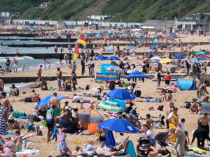 Supporting image for story: Why we should expect today to be a weather record in the West Midlands as the sun shines