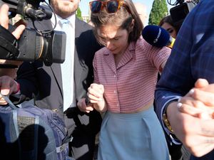 Supporting image for story: Amanda Knox asks Italian court to clear her of slander charge