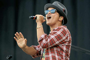 Supporting image for story: Bruno Mars speaks ahead of Birmingham gig