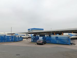 Supporting image for story: Councillors urge residents to act now as DX lorries ‘wreak havoc’ in Willenhall